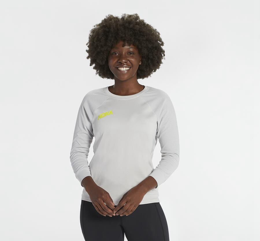 Hoka One One Top Damske Biele - Performance 3/4 Sleeve - 46971-NZLW